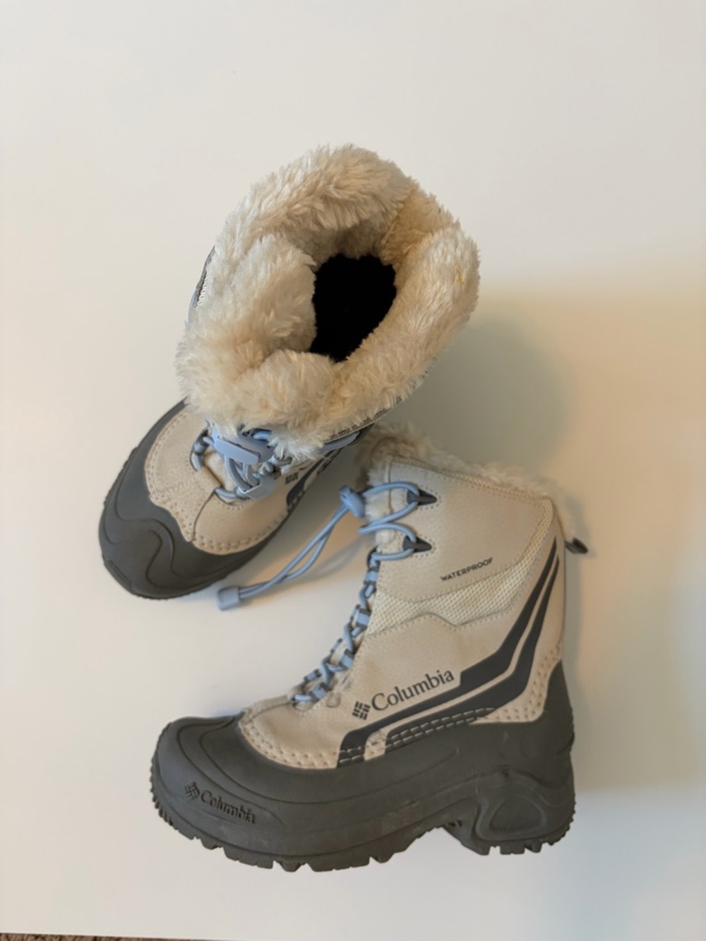 Columbia Plush Lined Slip-On Boot - Cream & Black